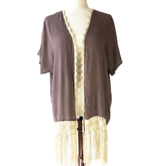 Umgee Womens Brown Crochet Lace Trim Short Sleeve Fringe Kimono Cardigan - Picture 3 of 13